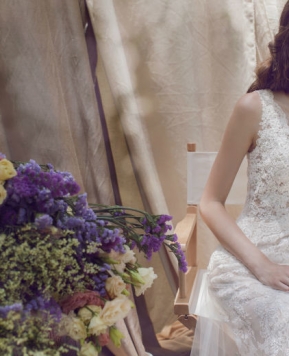 Lusan Mandongus, una sposa eterea e boho chic