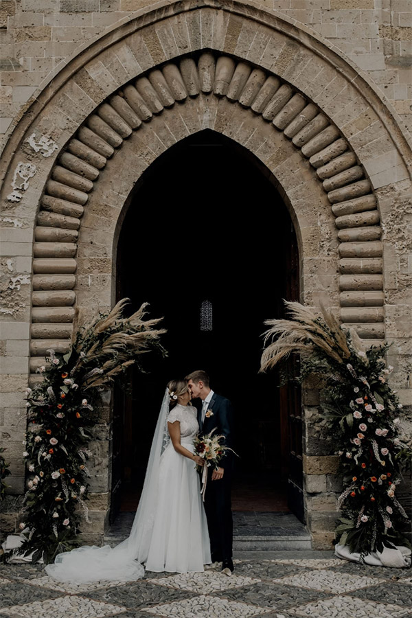 In questa foto le originali composizioni floreali del matrimonio di Martina e Salvo