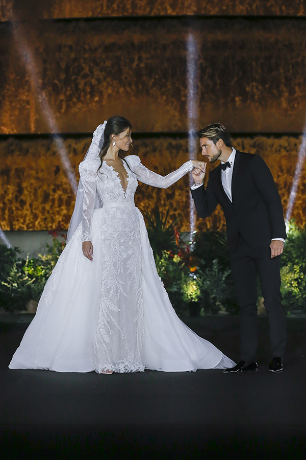 In questa foto Andrea Dal Corso sfila per Carlo Pignatelli alla Barcelona Bridal Fashion Week