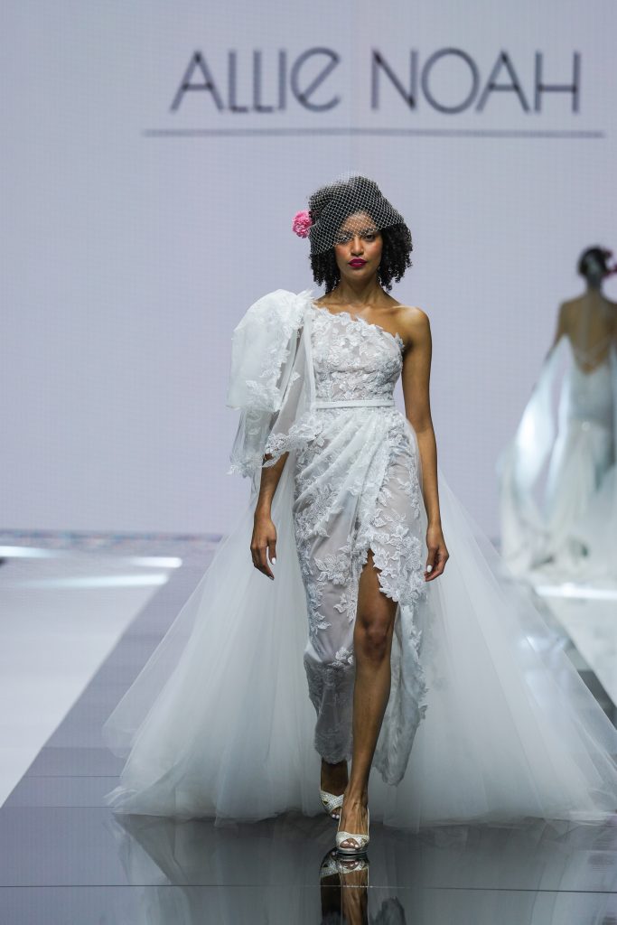 Abito da sposa con spacco: 30 modelli 2023