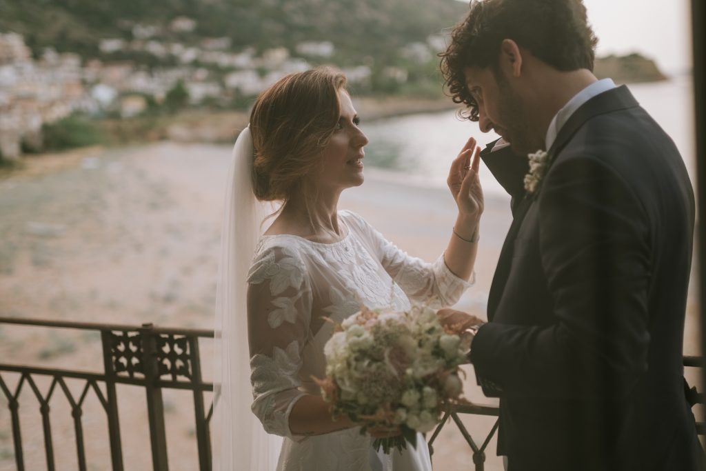 In questa foto la direttrice di Sposi Magazine, Paola Pizzo, con il marito Carlo in un momento di pausa dalle foto del matrimonio