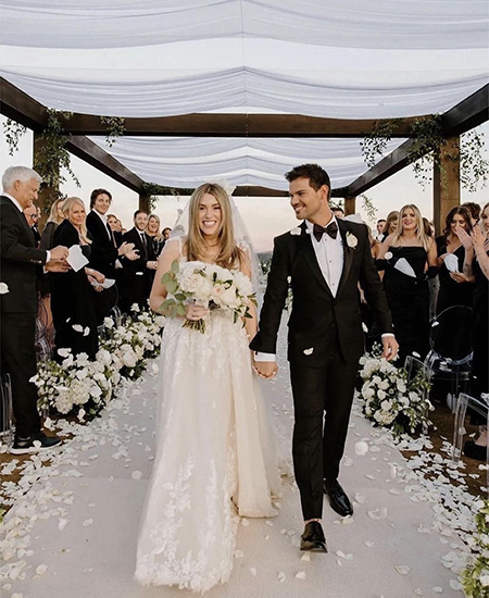 In questa foto Il matrimonio di Taylor Lautner e Taylor Dome