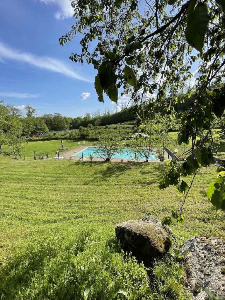 In questa foto l'area piscina del Relais San Lorenzo ad Abbadia San Salvatore