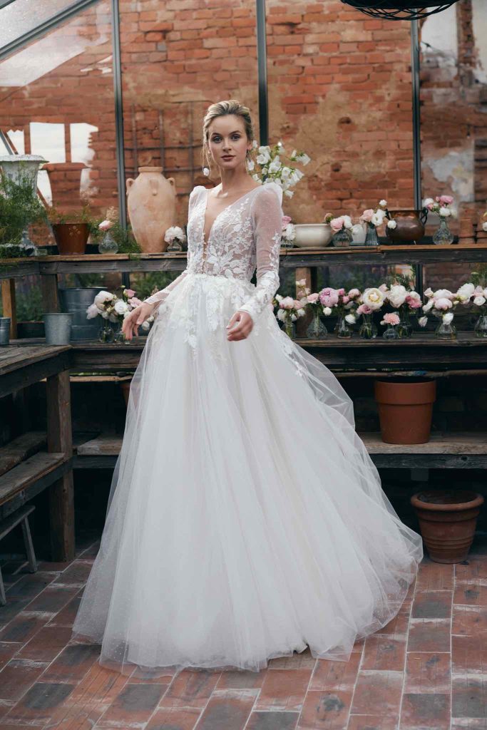 Abiti da sposa By Ola La 2024, la linea di Annais Bridal glamour