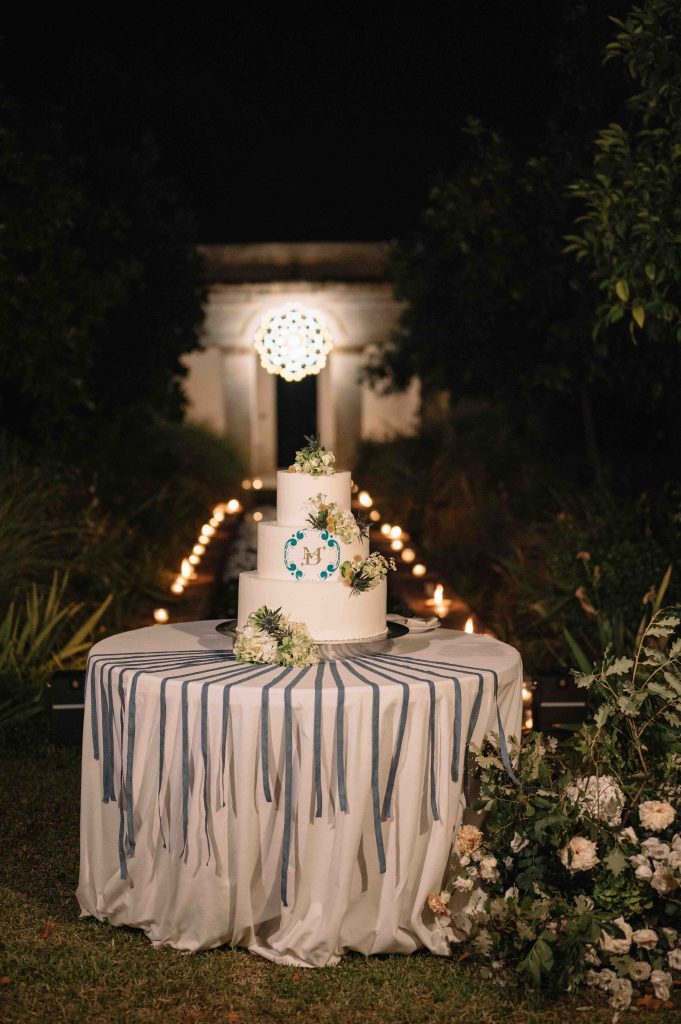 In questa immagine la torta delle nozze organizzate dalla Wedding Planner Cinzia Grillo