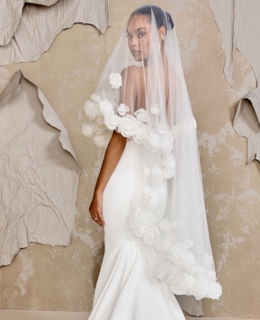 Verses in Contrast, ecco la collezione sposa Justin Alexander Signature SS 2025