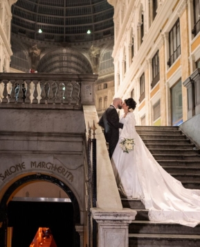 Nozze di Carlotta e Fabrizio, lo stile vittoriano 3.0 firmato Iole Criscitiello