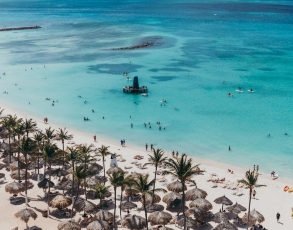 Viaggio di nozze Aruba, romantiche esperienze a due tra incantevoli scenari