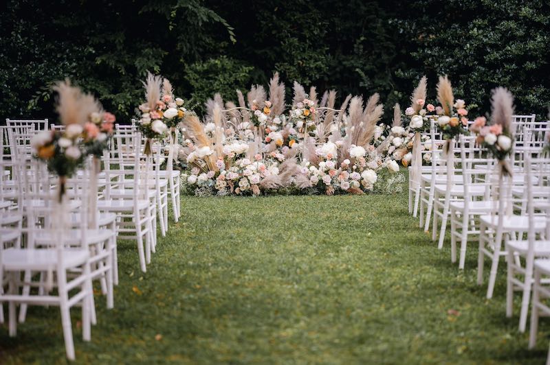 In questa foto uno degli allestimenti matrimonio 2024 per rito civile firmato da Il bosco degli eventi