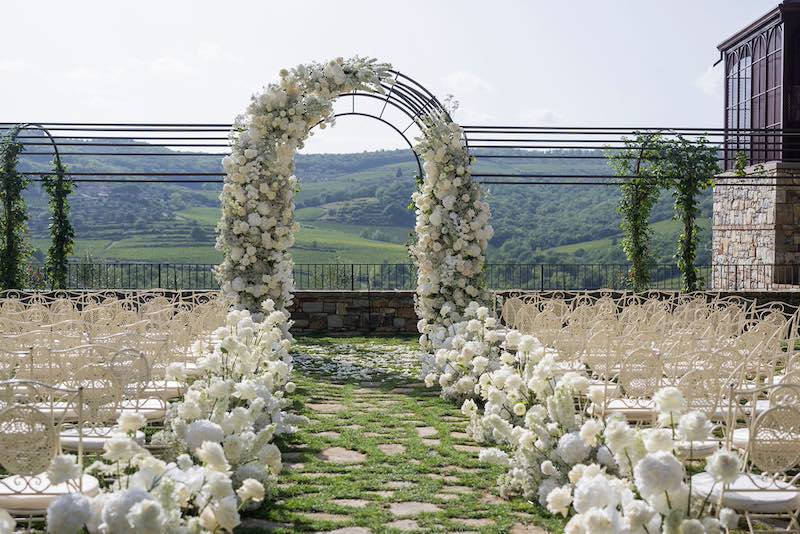 In questa foto uno degli allestimenti matrimonio 2024 per rito civile firmato da Linda Jostler