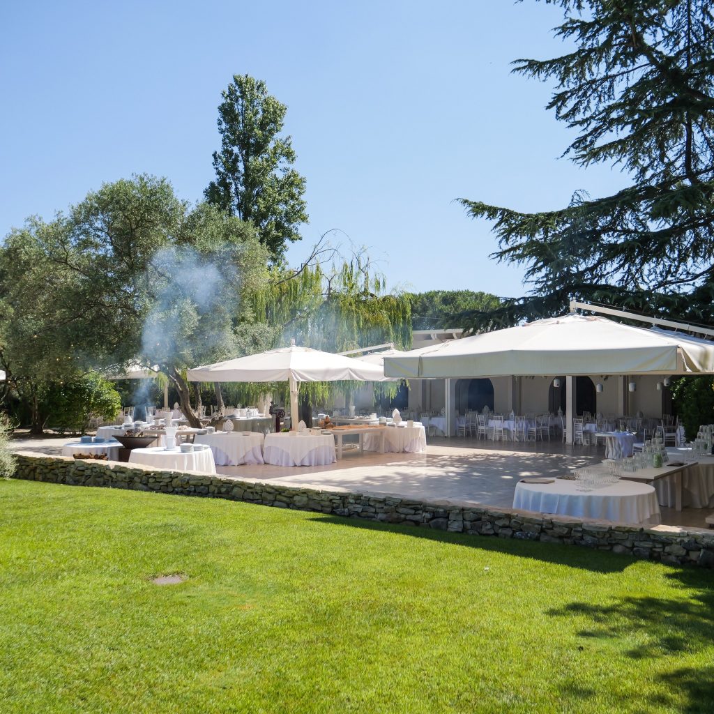 In questa foto la location di matrimoni in puglia villa la siragusa