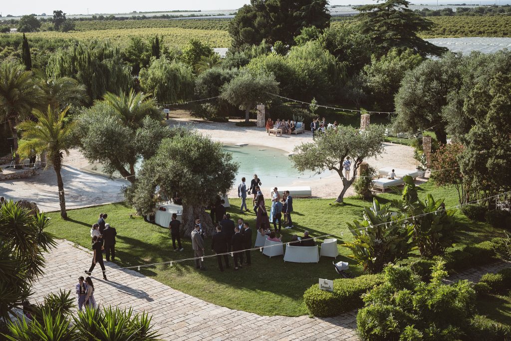 In questa foto la location di matrimoni in puglia masseria sanrà