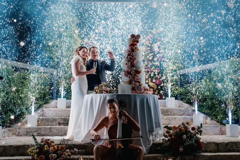 In questa foto un allestimento di luci per matrimonio di inverno firmato da Alessia Events Creator