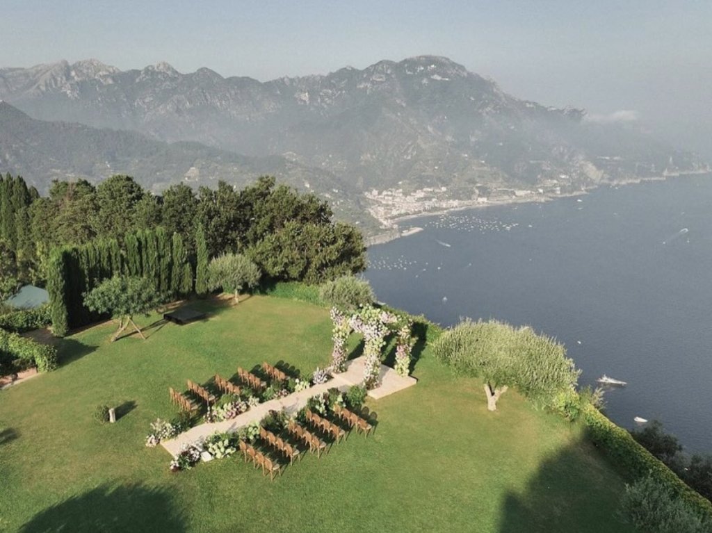 In questa foto uno scorcio dall'alto di hotel villa ciambrone vista mare