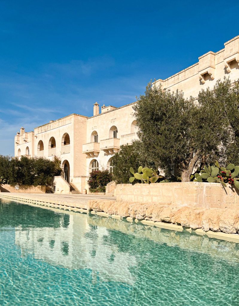 In questa foto uno scorcio di borgo egnazia in puglia