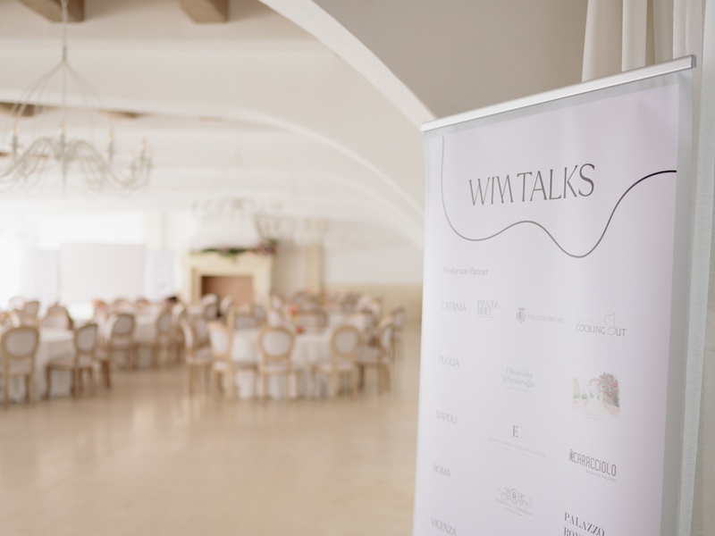 In questa foto, la sala della Masseria Sanrà allestita per il WIM Talk di Bari